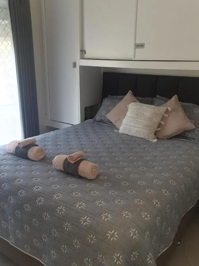 Guesthouse On Regent Bed & Breakfast Caloundra Australia